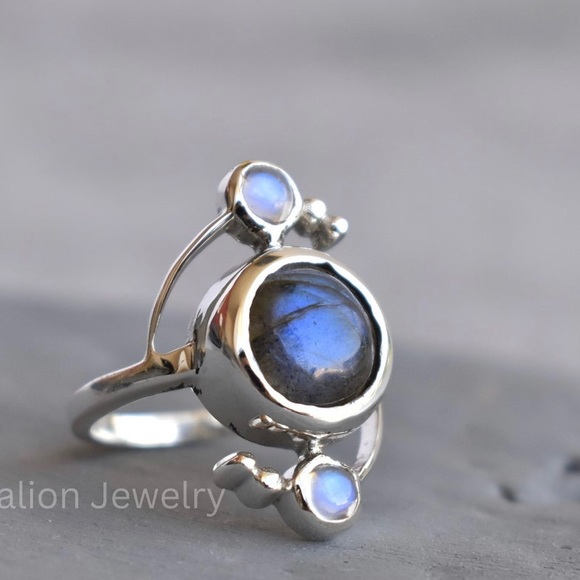 Etsy Natural Labradorite and Moonstone Sterling Silver Ring - Picture 5 of 9
